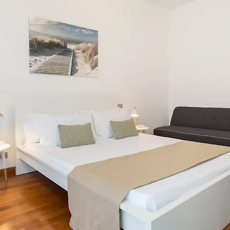 ゲストハウス La Promenade By Impero House 3*