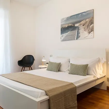 La Promenade By Impero House Guest house